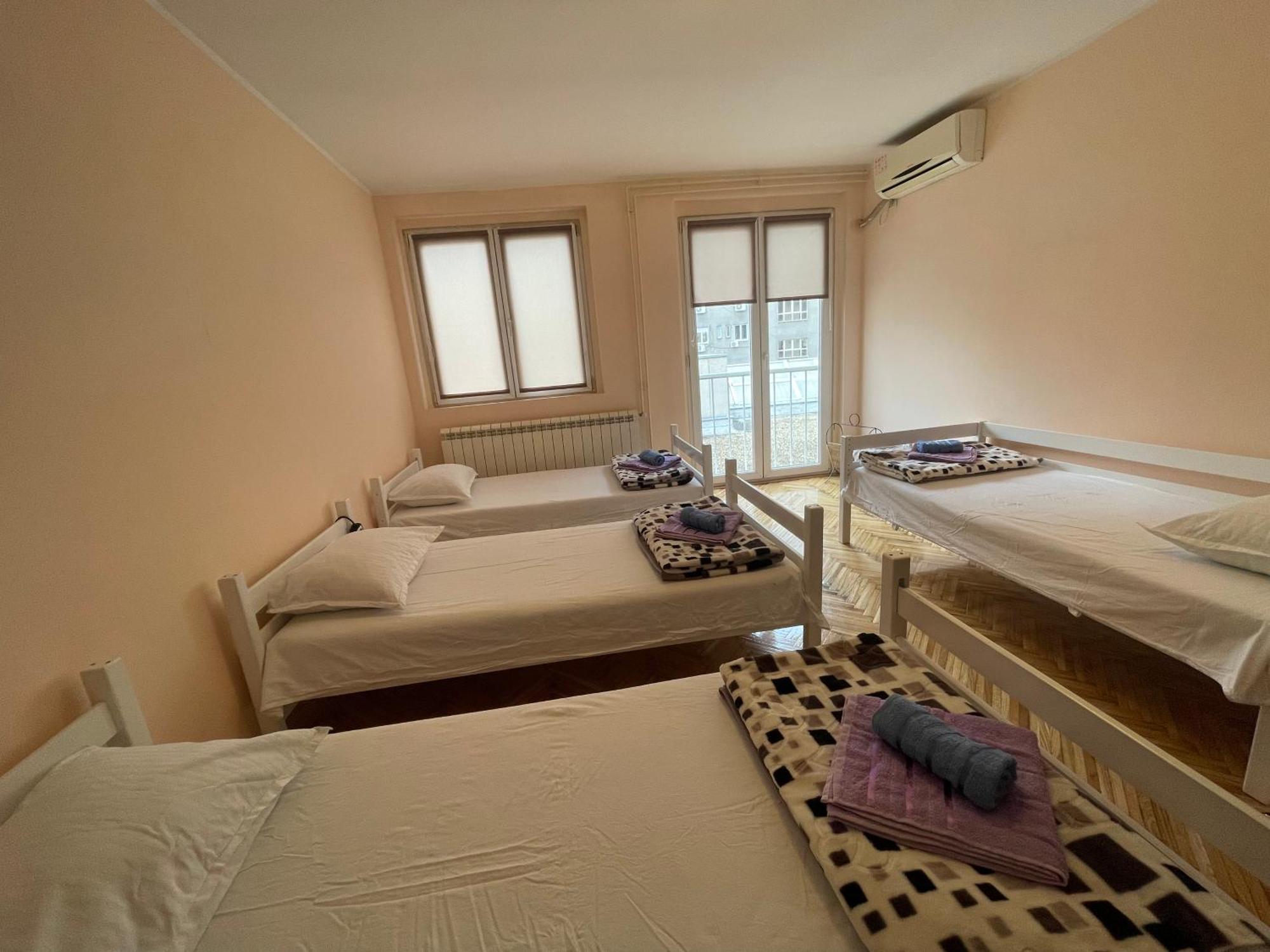 Bg Sunflower Apartment بلغراد المظهر الخارجي الصورة